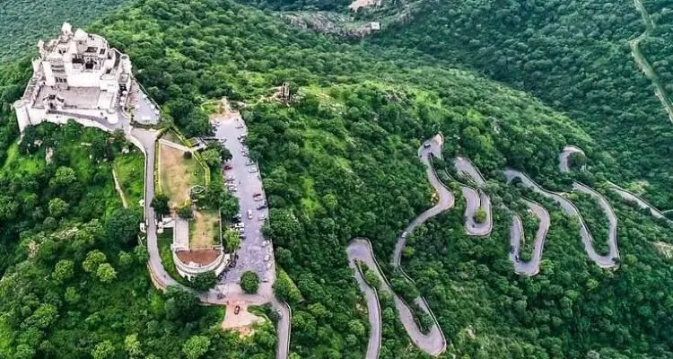 Best Time to Visit Sajjangarh Monsoon Palace for Views