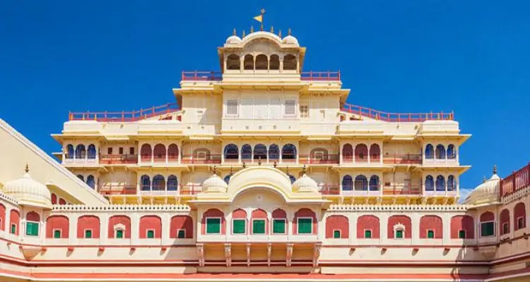 Force Urbania on Rent in Jaipur | Price Guide for Group Tours