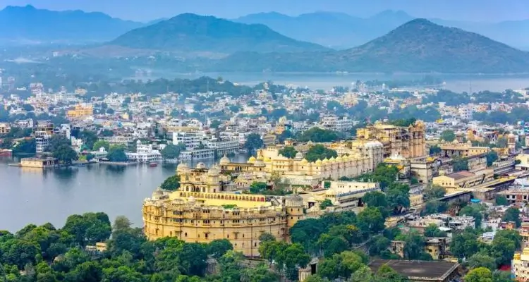 Private Car Rental Jaipur to Udaipur | Price, Distance & Travel Guide