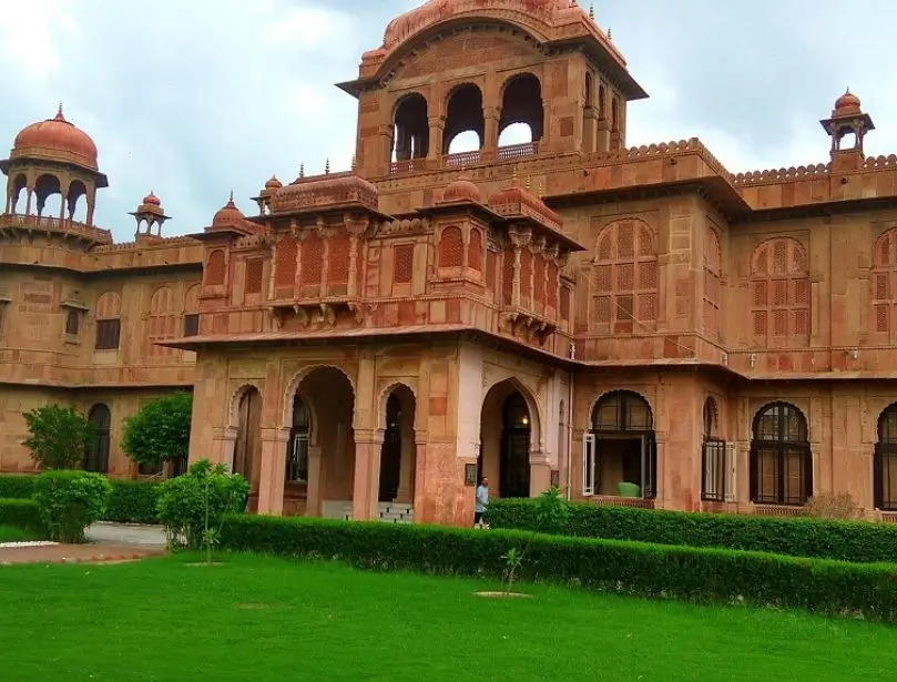 Lalgarh Palace
