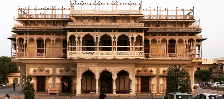 city-palace-jaipur-rajasthan