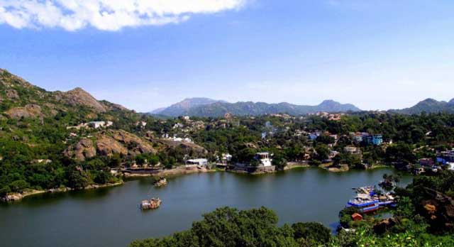 nakki-lake-mt-abu-rajasthan-india