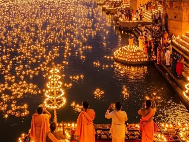 ganga-aarti-and-dev-deepawali-varanasi