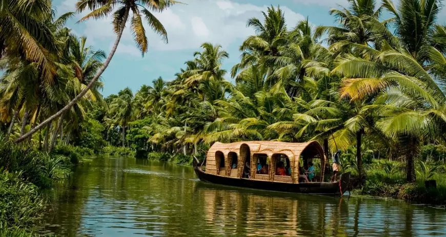 Kerala backwaters houseboat
