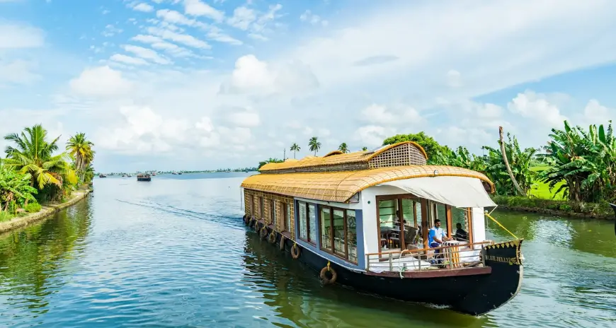 Kerala backwaters houseboat