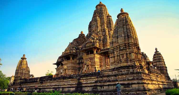 Golden Triangle with Khajuraho and Varanasi