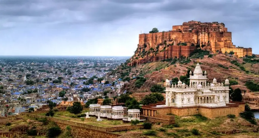 Mehrangarh Fort overlooking Jodhpur city