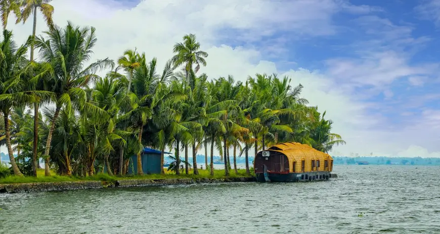 Alleppey Backwater Houseboat