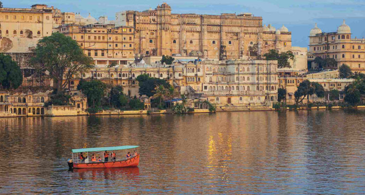Oberoi Golden Triangle with Relaxing Udaipur