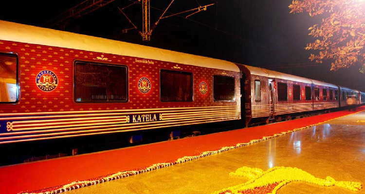 Maharajas Express World Leading Luxury Train in India